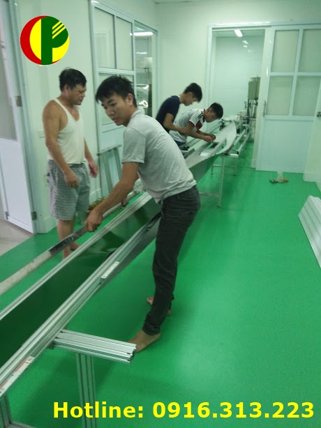 Lắp đặt khung băng tải pvc cho nhà máy sản xuất mỹ phẩm