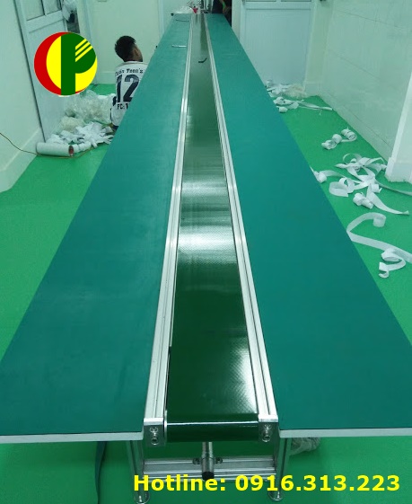 Lắp ráp hoàn chỉnh hệ thống khung băng tải pvc.